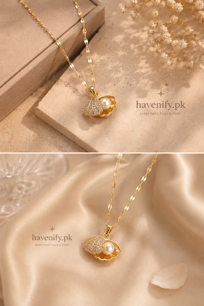 Pearl Shell Pendant Necklace
