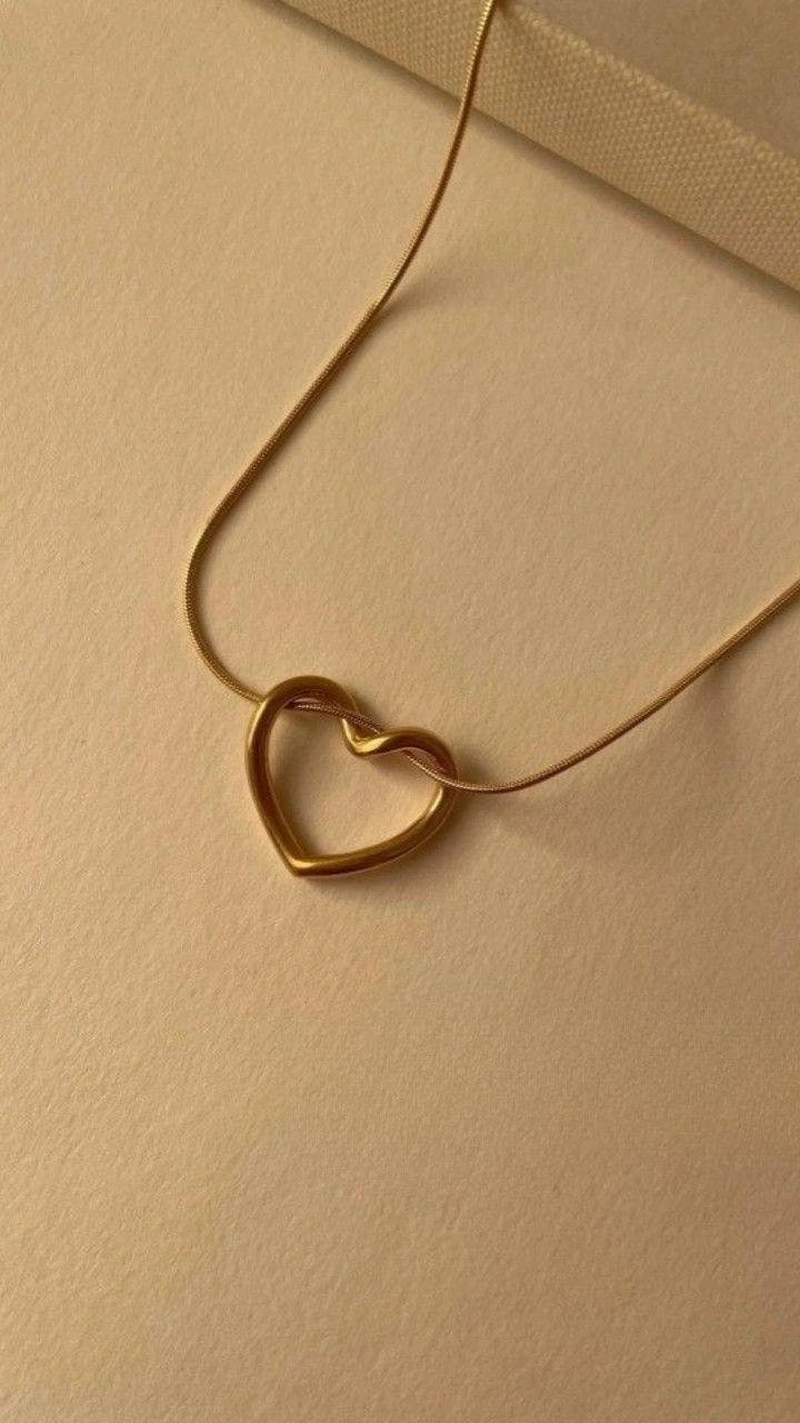 Elegant Heart Pendant Necklace